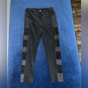 Black capri leggings with mesh sides size xs